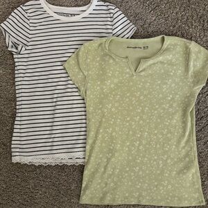 Abercrombie & Fitch Kids set of 2 Shirts Green Floral & Striped Tee 13/14 Bundle